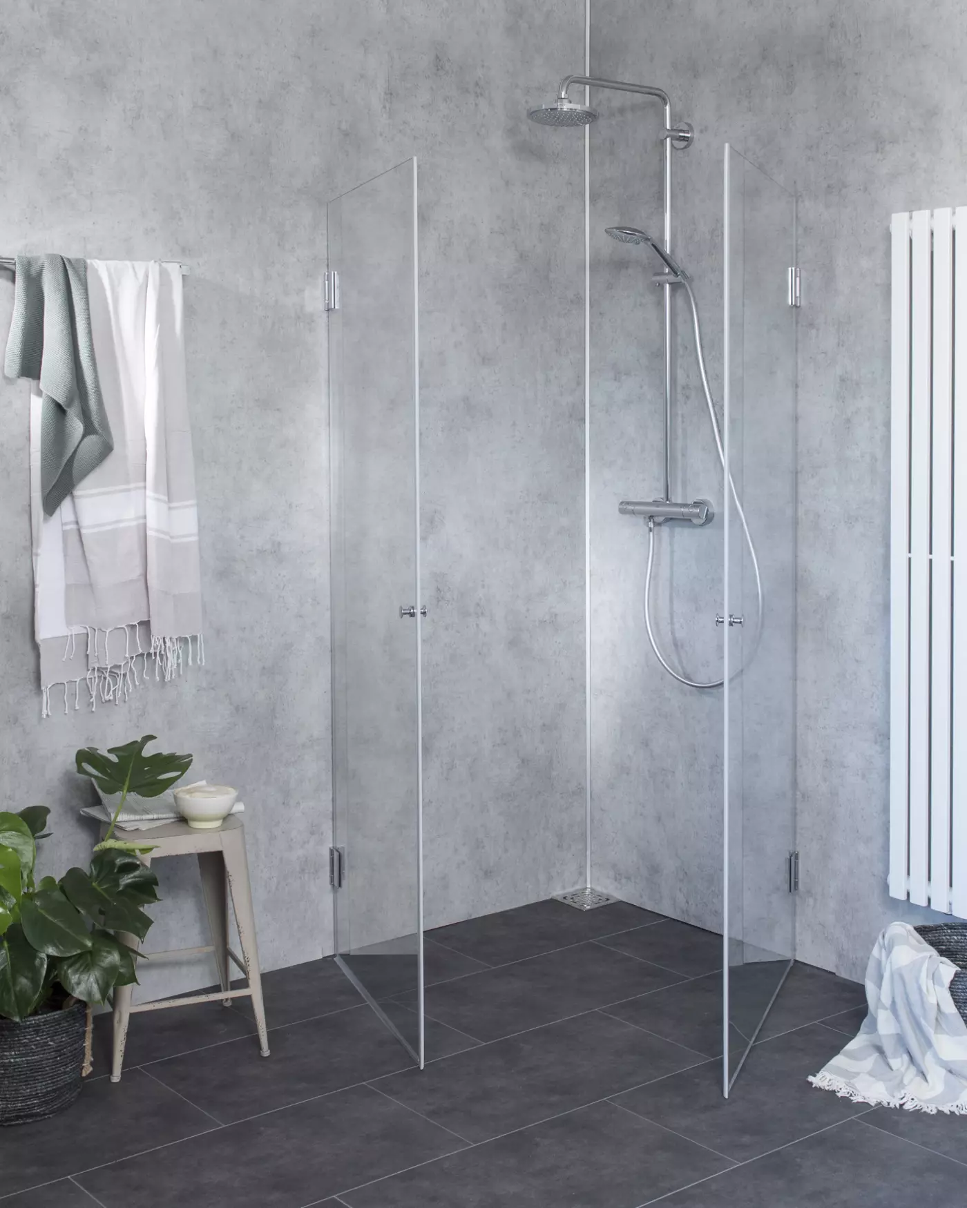 Eckdusche mit 2 Türen an Wand verkürzte Höhe 173cm