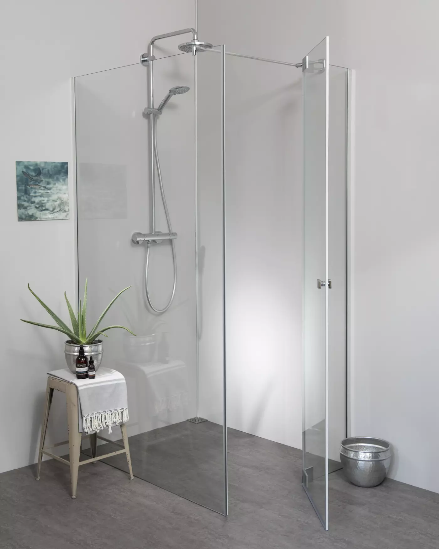 Teilgerahmte Eckdusche mit Pendeltür und Festwand groß