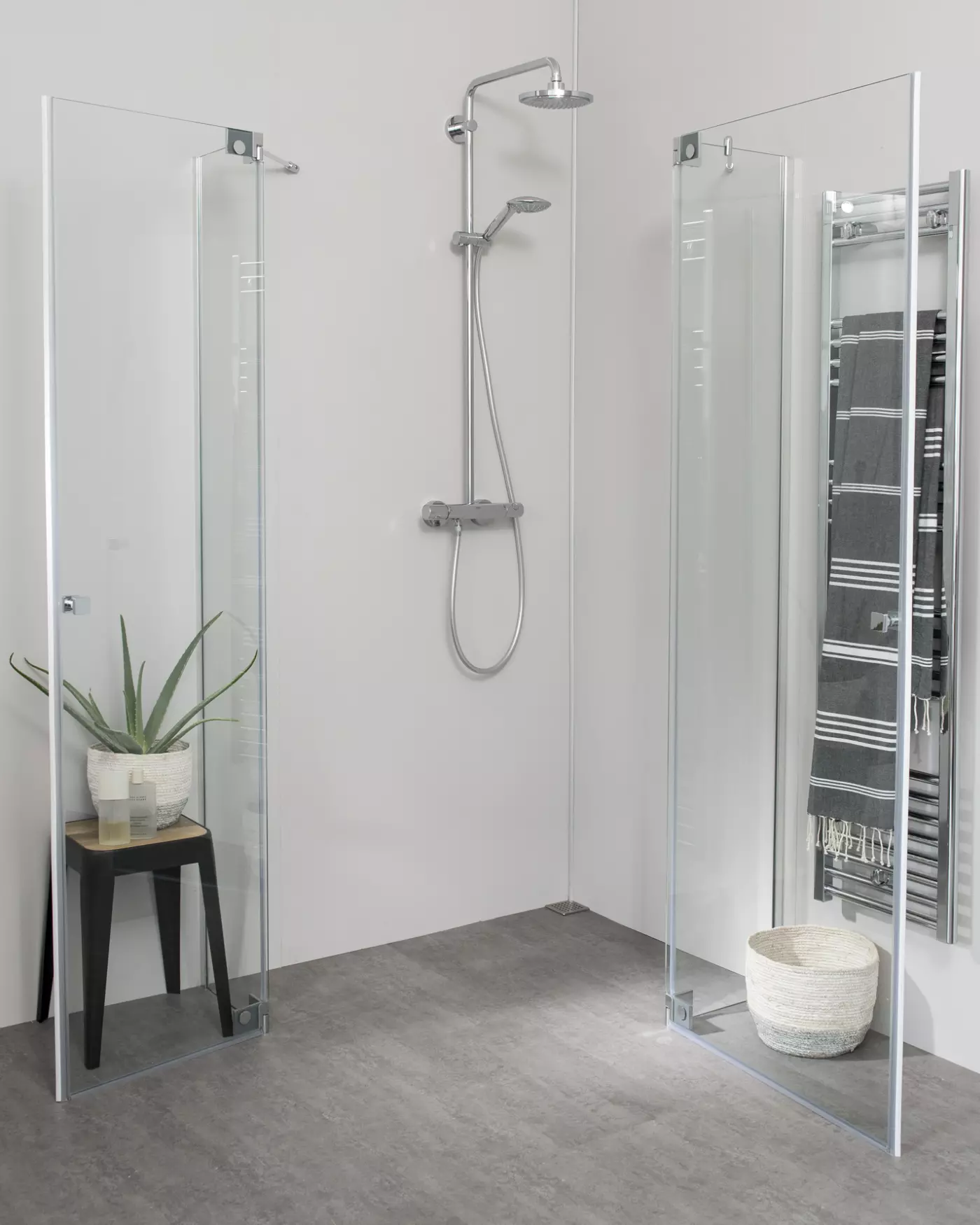 Teilgerahmte Eckdusche 90x90 mit 2 Pendeltüren groß & Duschwanne