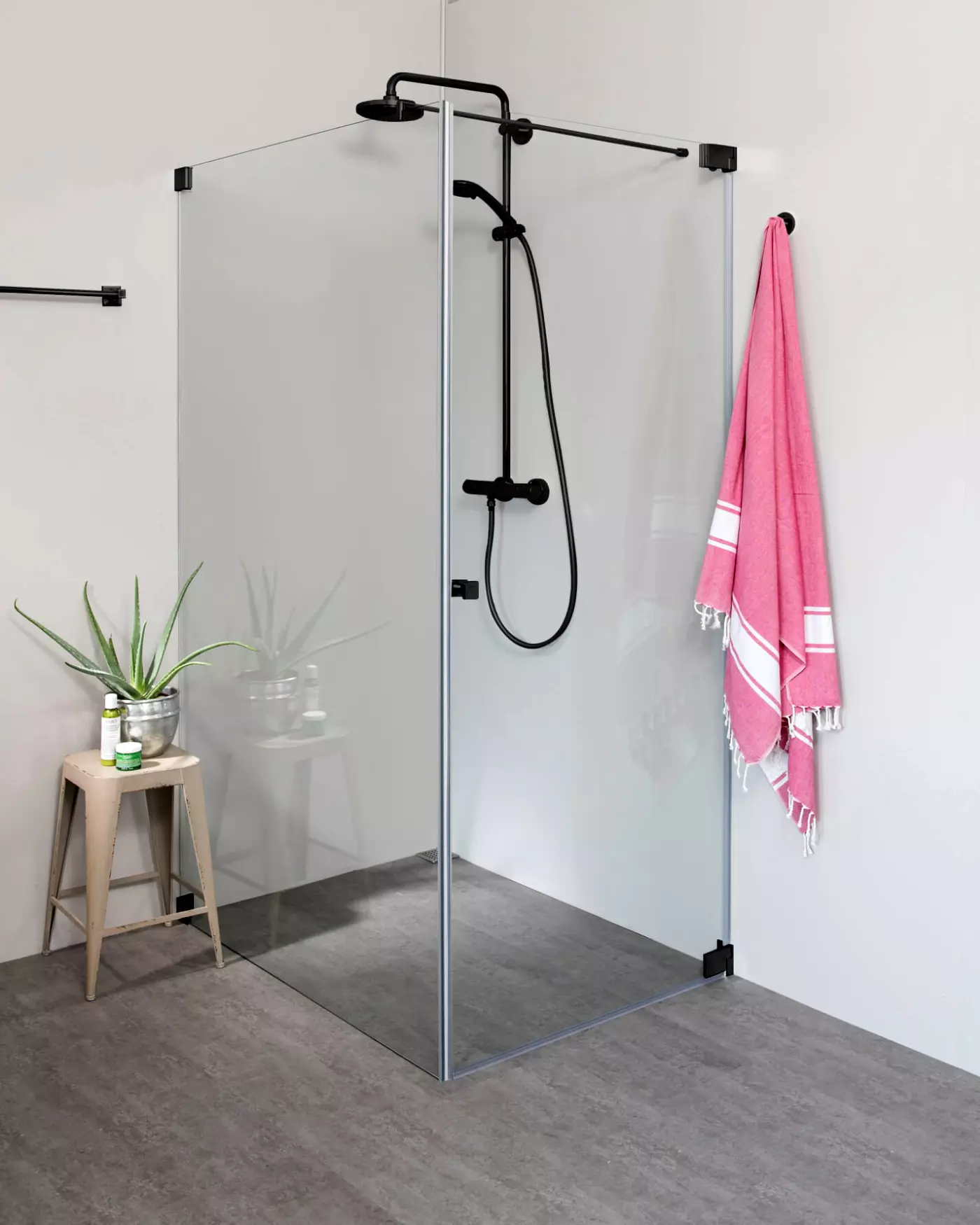 Eckdusche 120x80 Pendeltür an Wand und Festwand & Duschwanne