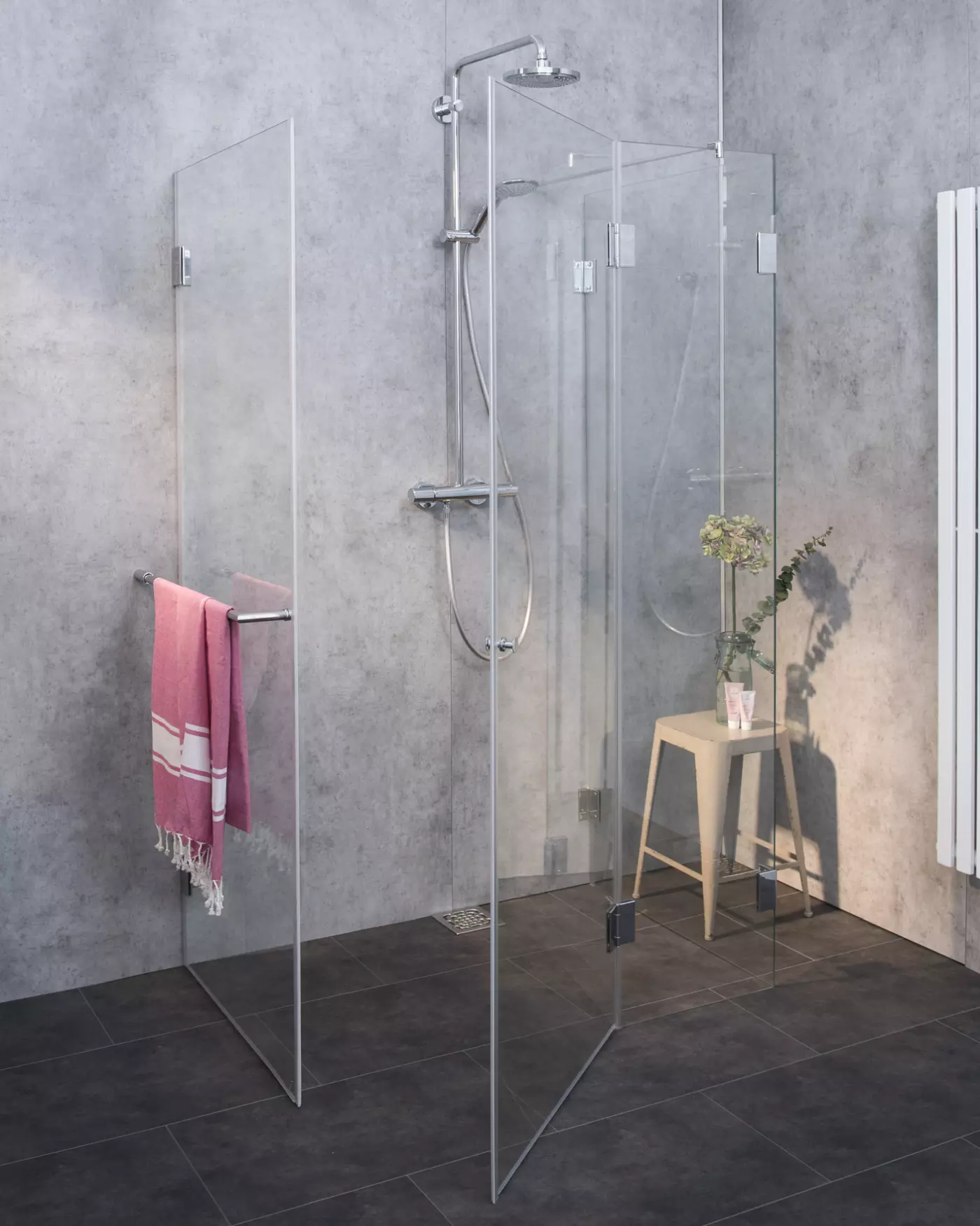 Große bündige 3-Seiten U-Dusche 1 Tür