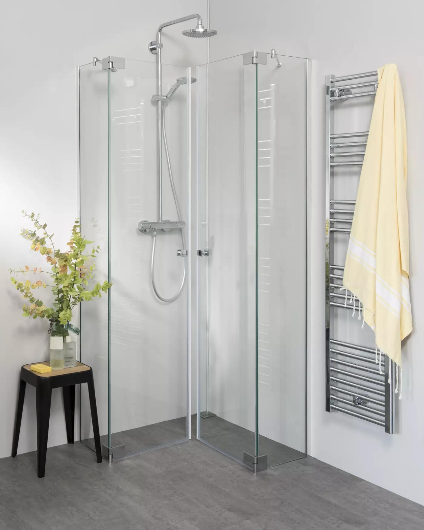 Teilgerahmte Eckdusche 90x80 mit 2 Pendeltüren & Duschwanne