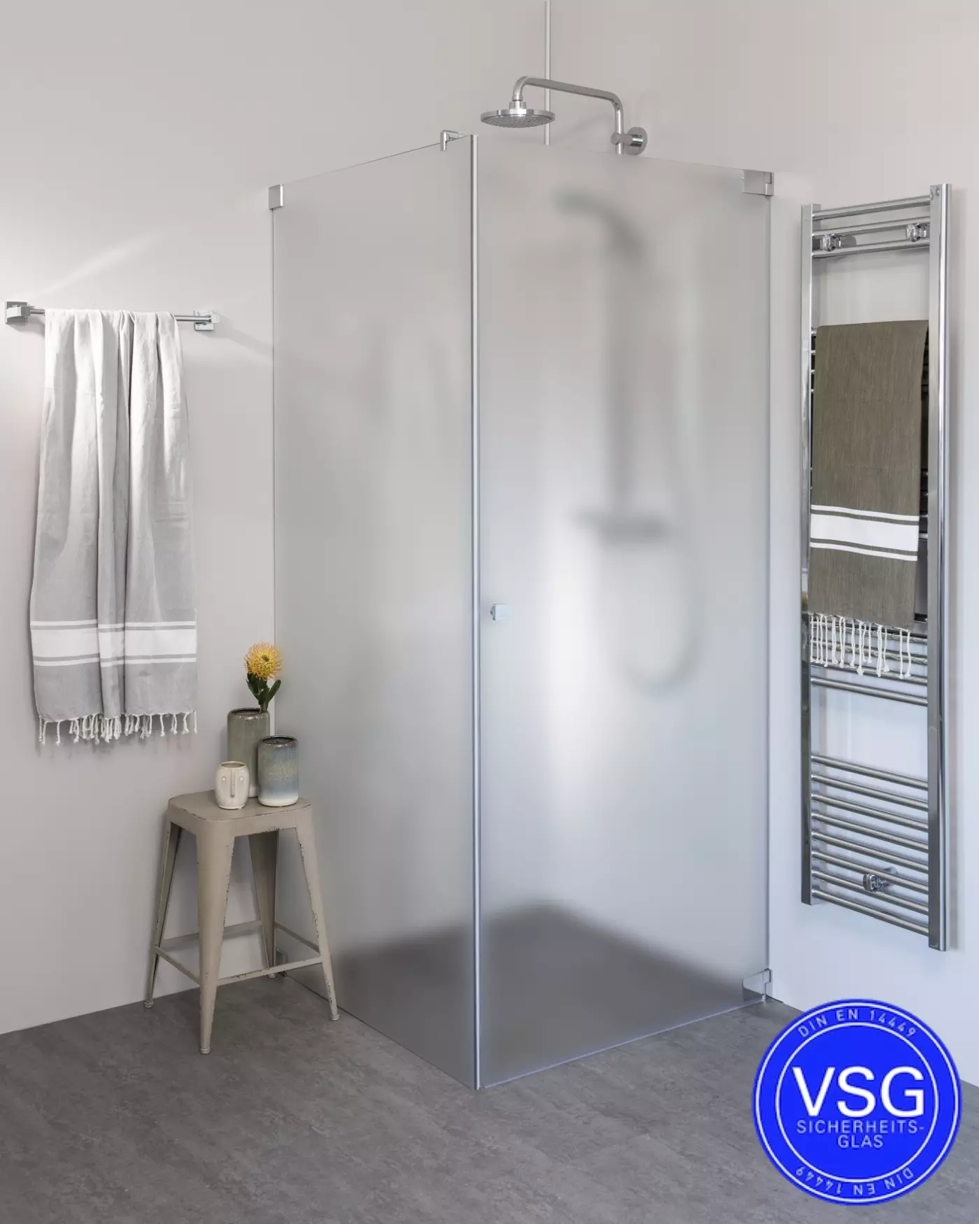 VSG Eckdusche mit Pendeltür an Wand & Seitenwand nach Maß