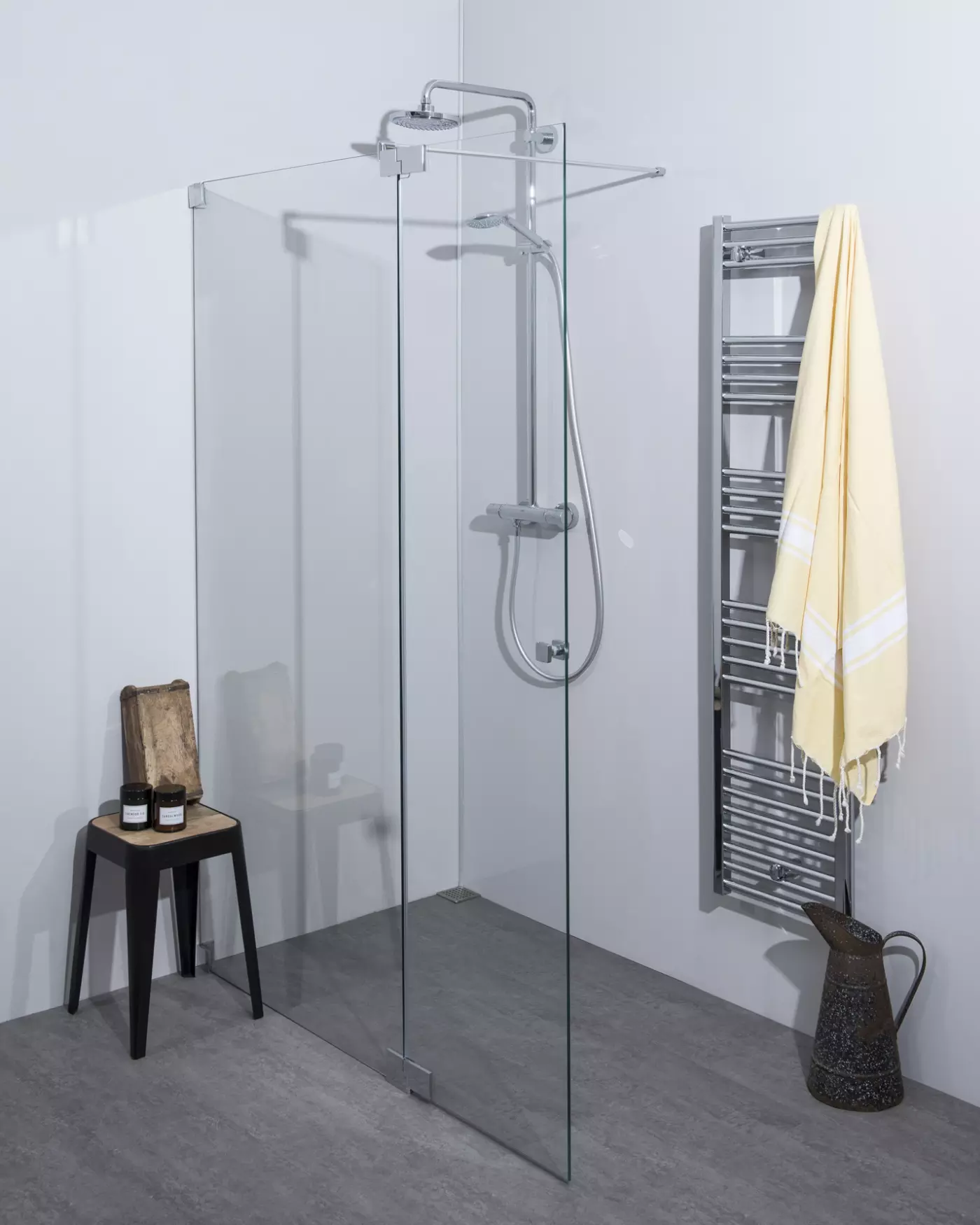 Walk In Dusche: Festwand mit Klappteil über Eck