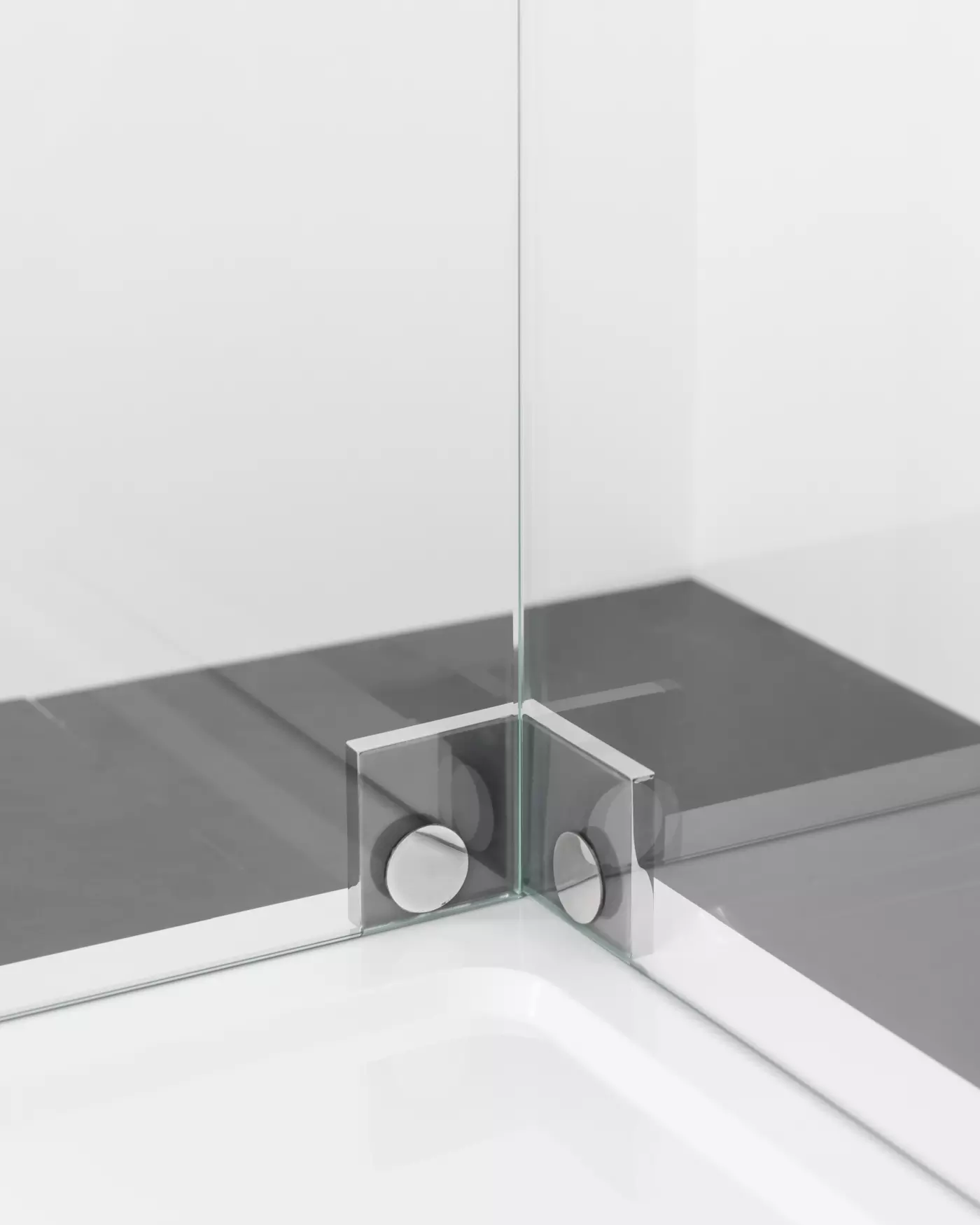 Begehbare Dusche: Walk In Duschwand mit Glas Seitenwand und Festteil