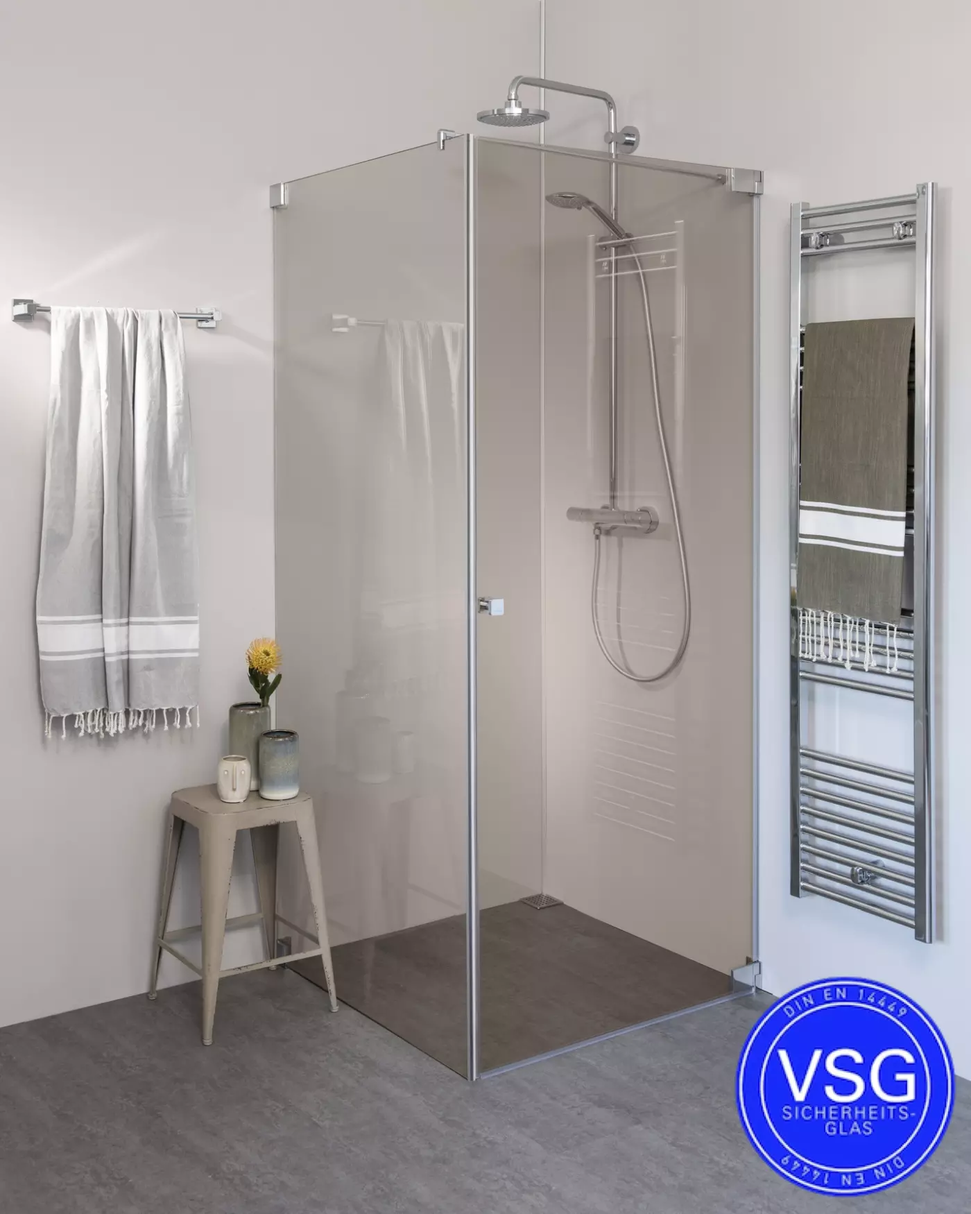 VSG Eckdusche mit Pendeltür an Wand & Seitenwand nach Maß