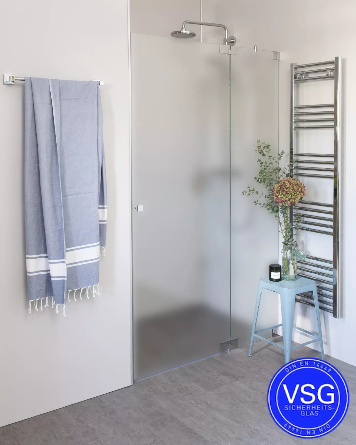 VSG Nischendusche mit Pendeltür nach Maß