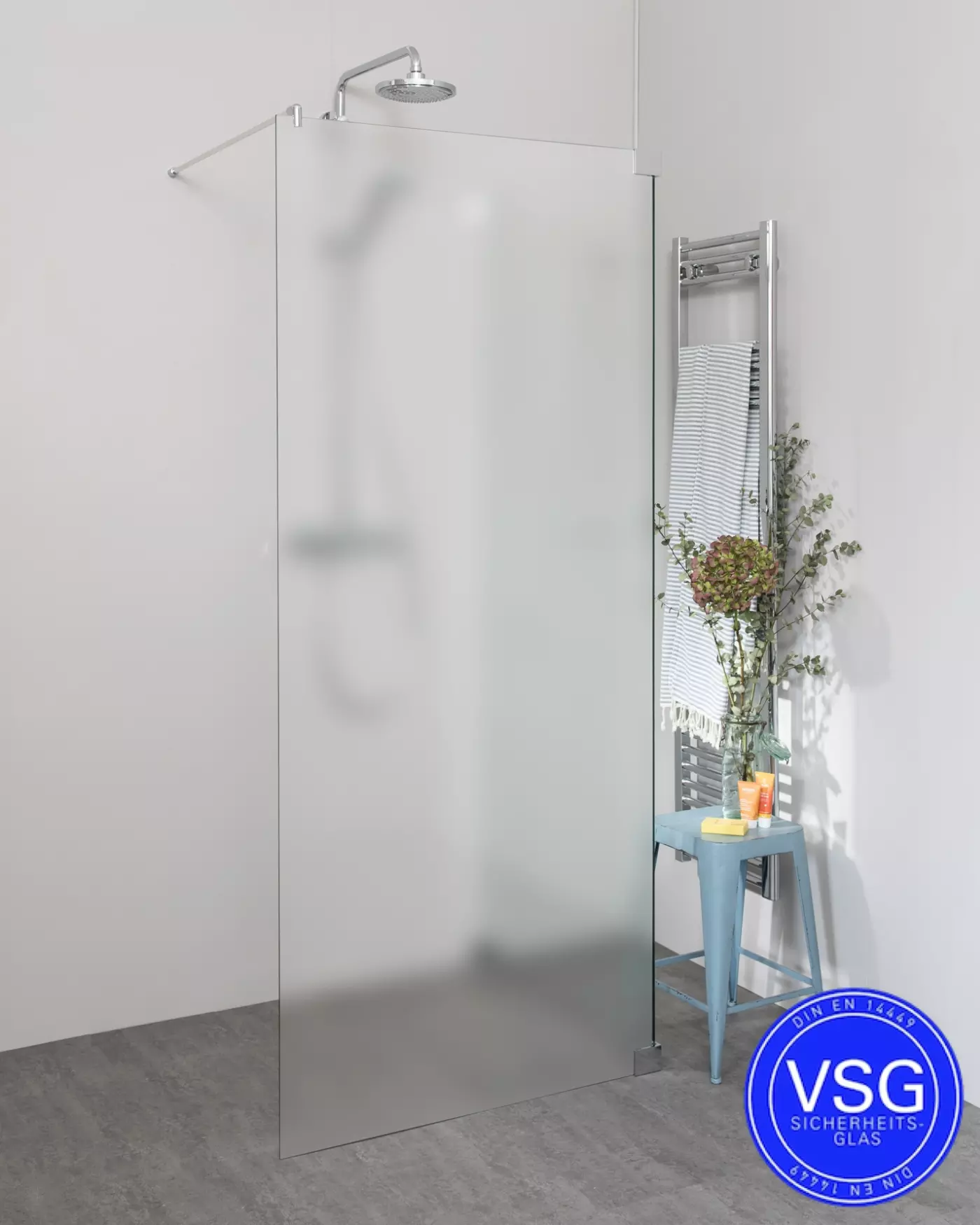 Begehbare Dusche VSG: Freistehende Duschwand über Eck, Maßanfertigung