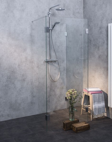 Große Walk-in Dusche mit 3 Seiten